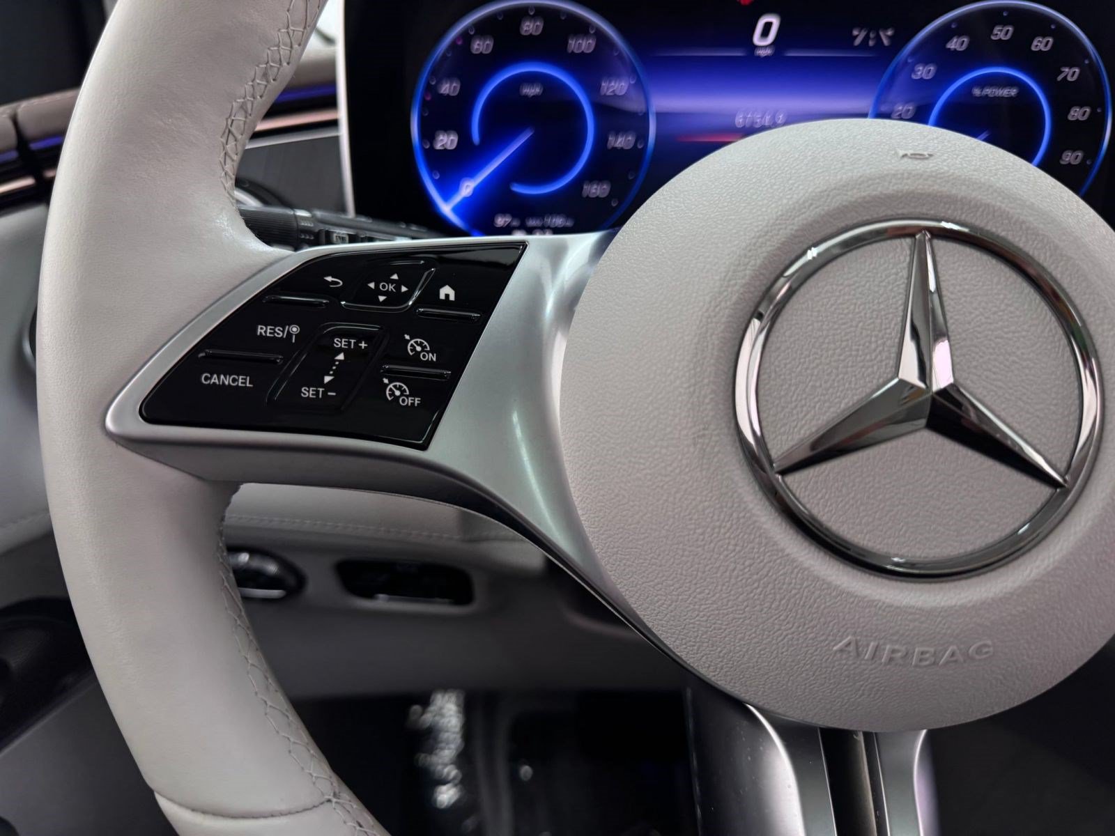Used 2023 Mercedes-Benz EQE 350+ SUV image 13