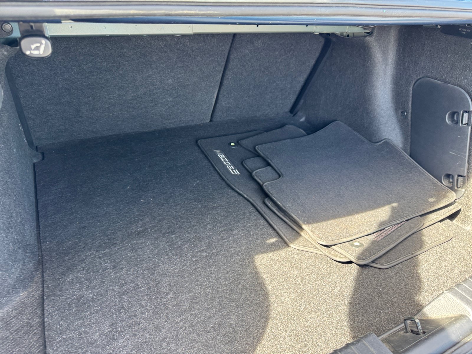 Used 2017 MAZDA MAZDA3 Sport FWD image 18