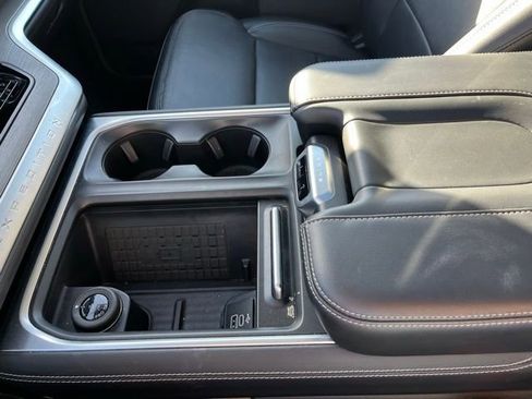 Used 2025 Ford Expedition Max Platinum AWD/4WD image 24