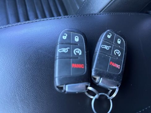 Used 2018 Jeep Grand Cherokee Limited image 35