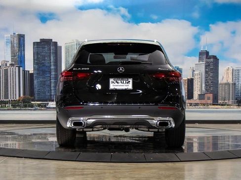 Used 2026 Mercedes-Benz GLA 250 4MATIC image 11