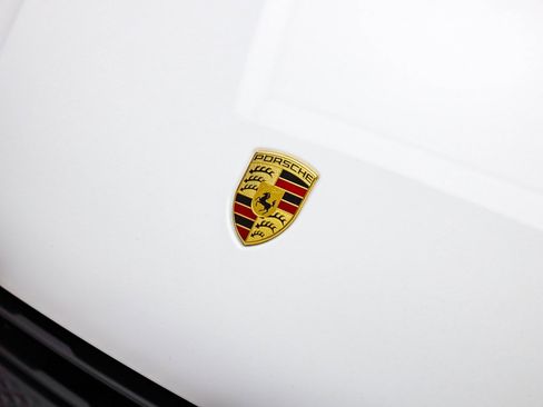 Used 2022 Porsche Macan S image 12