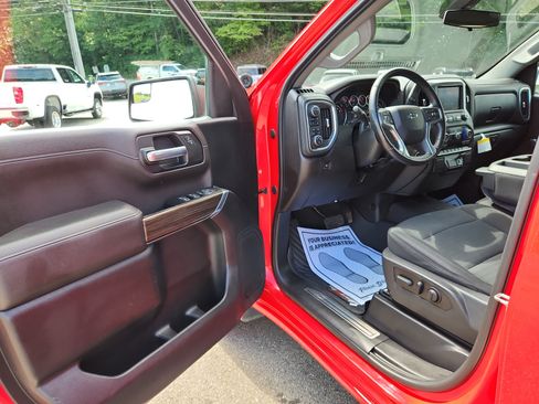 Used 2022 Chevrolet Silverado 1500 RST AWD/4WD image 18