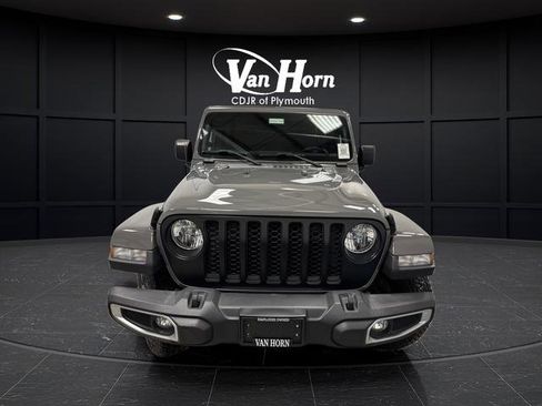 Used 2022 Jeep Gladiator Sport image 9