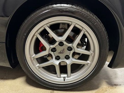 Used 2004 Chevrolet Corvette Z06 w/ Memory Package RWD image 36