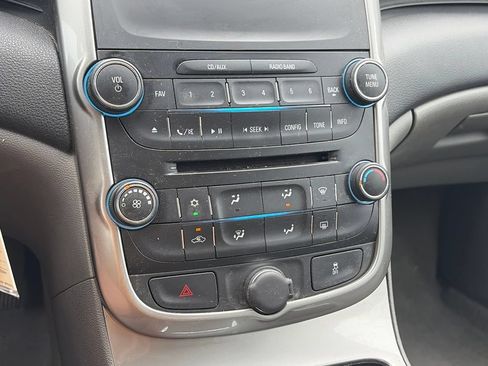 Used 2014 Chevrolet Malibu LS FWD image 18