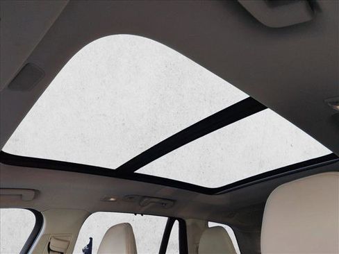 Certified 2023 Volvo XC90 T8 Ultimate w/ Protection Package image 19