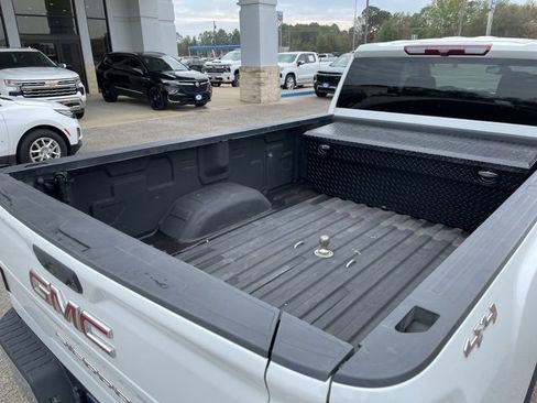 Used 2022 GMC Sierra 2500 SLE w/ SLE Convenience Package image 11