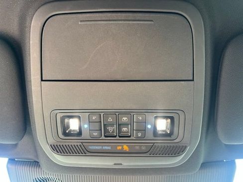 Used 2025 Ford Explorer ST-Line AWD/4WD image 35