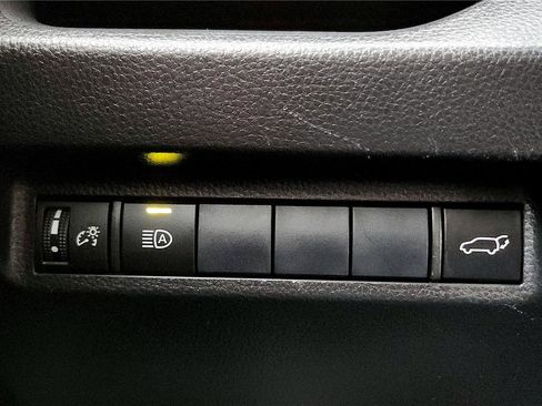 Certified 2019 Toyota RAV4 XLE w/ Convenience Package image 33