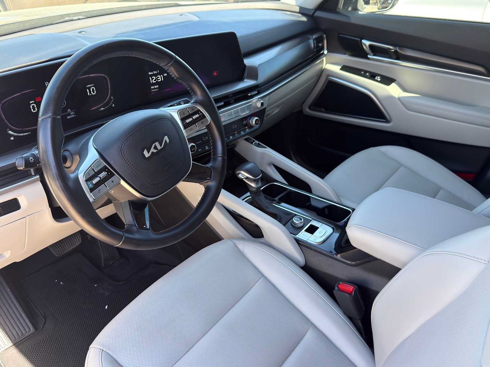 Used 2023 Kia Telluride S w/ S Sunroof Package FWD image 10