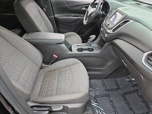 Used 2022 Chevrolet Equinox LT FWD image 24
