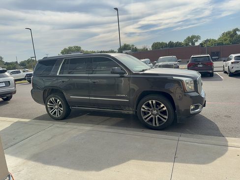Used 2017 GMC Yukon Denali w/ Open Road Package AWD/4WD image 3
