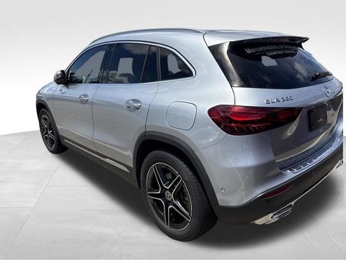 Used 2026 Mercedes-Benz GLA 250 4MATIC image 9