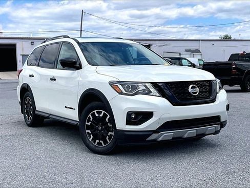 Used 2020 Nissan Pathfinder SL AWD/4WD image 1