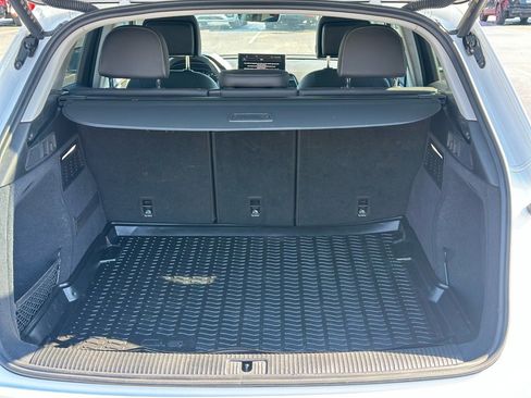 Used 2023 Audi Q5 2.0T Premium w/ Convenience Package image 6