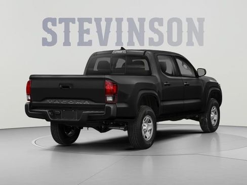 Used 2019 Toyota Tacoma SR5 AWD/4WD image 2