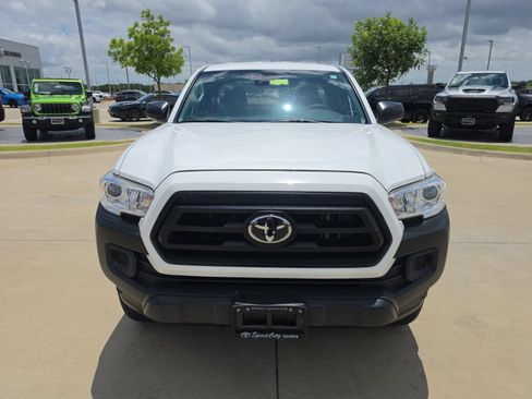 Used 2020 Toyota Tacoma SR AWD/4WD image 8