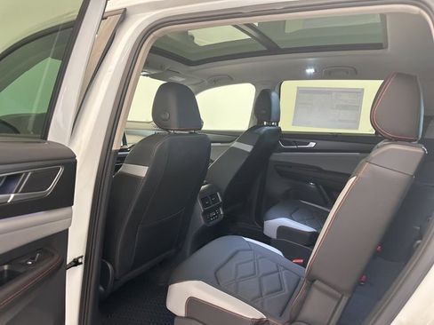 New 2026 Volkswagen Atlas Peak Edition AWD/4WD image 22