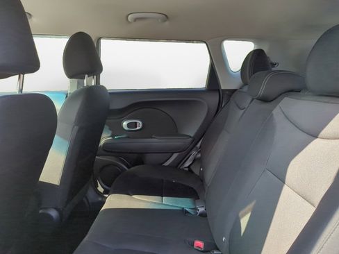 Used 2018 Kia Soul FWD image 15