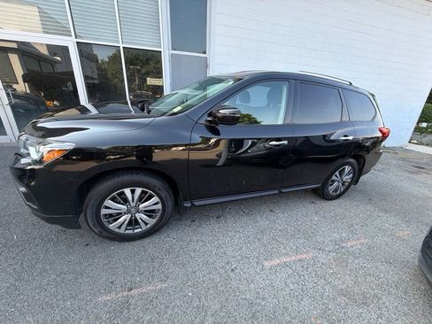 Used 2019 Nissan Pathfinder SV AWD/4WD image 7