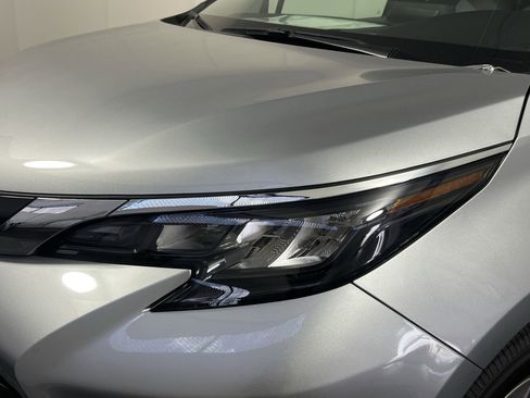 Used 2024 Toyota Sienna XLE FWD image 11