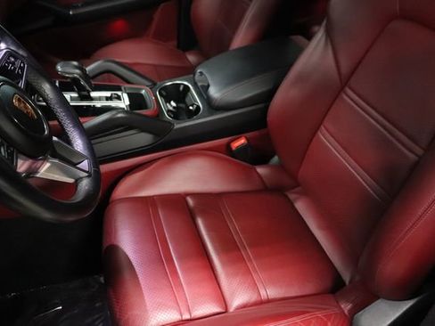 Used 2022 Porsche Cayenne Platinum Edition AWD/4WD image 12