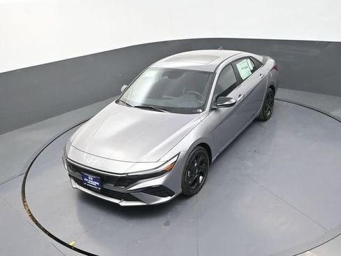 New 2026 Hyundai Elantra SEL Sport Premium FWD image 24