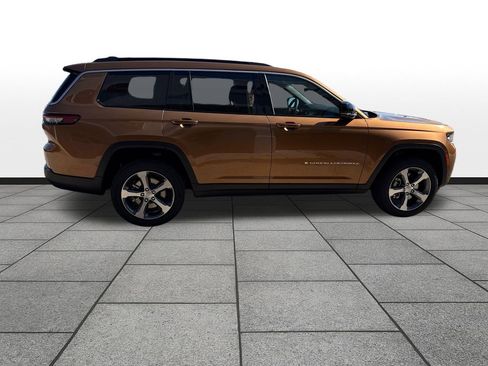 New 2026 Jeep Grand Cherokee L Limited w/ Luxury Tech Group II AWD/4WD image 6