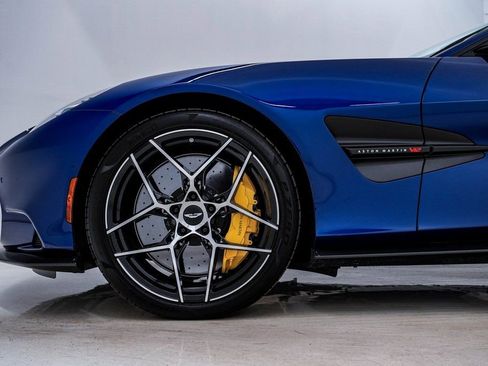 New 2025 Aston Martin Vanquish image 14