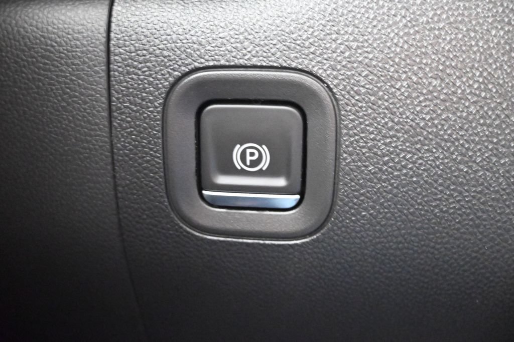 Used 2021 GMC Sierra 1500 AT4 w/ AT4 Premium Package AWD/4WD image 20