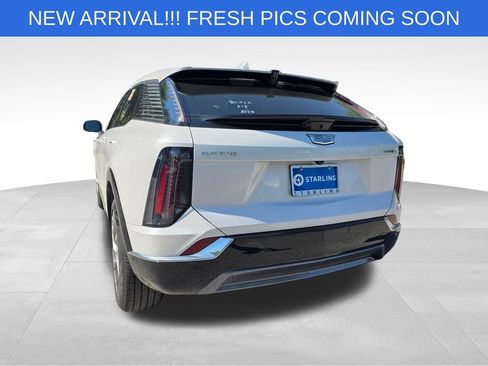 Used 2025 Cadillac Optiq Luxury 2 w/ LPO, Floor Liner Package image 6