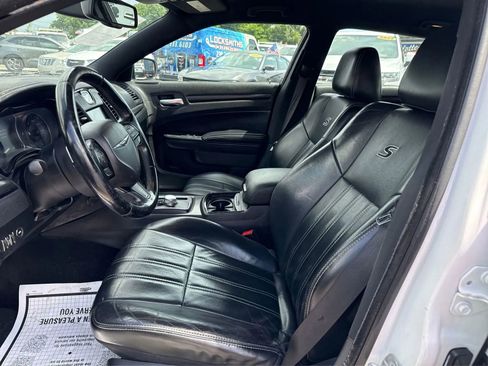 Used 2016 Chrysler 300 S AWD/4WD image 9