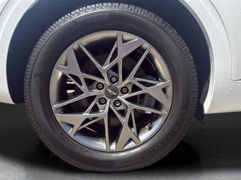 Used 2023 Genesis GV70 2.5T AWD/4WD image 13