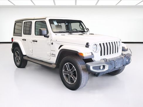Used 2023 Jeep Wrangler Unlimited Sahara w/ Cold Weather Group AWD/4WD image 3