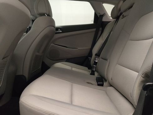 Used 2018 Hyundai Tucson SEL FWD image 18