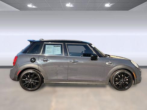 Used 2017 MINI Cooper S image 8