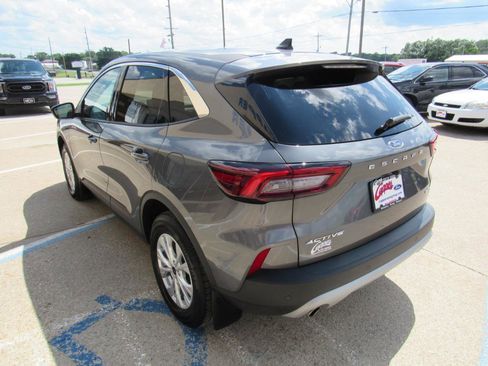 Used 2023 Ford Escape Active w/ Tech Pack #1 AWD/4WD image 7