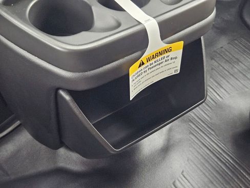 New 2025 Chevrolet Express 2500 Extended image 25