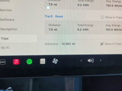 Used 2024 Tesla Model 3 Standard Range RWD image 15