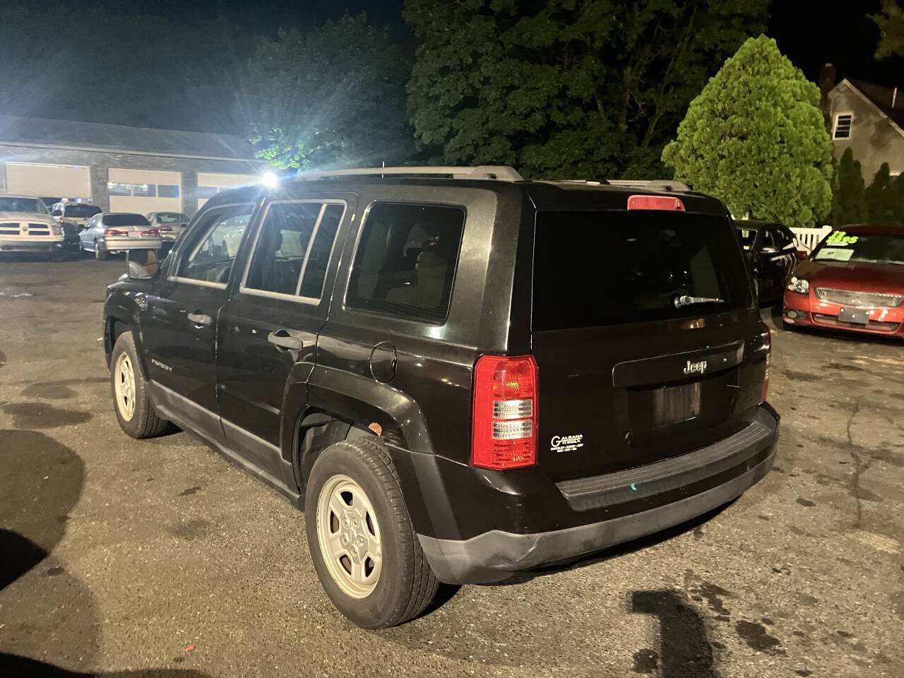 Used 2011 Jeep Patriot Sport FWD image 3