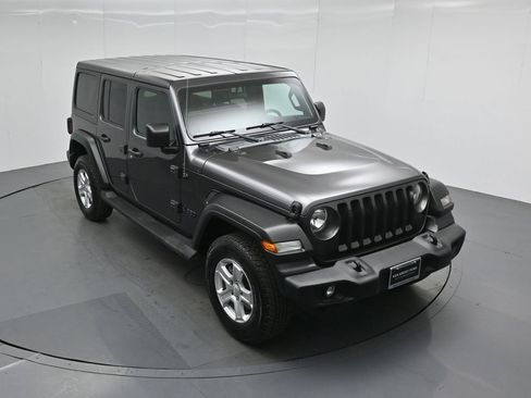 Used 2022 Jeep Wrangler Unlimited Sport image 37