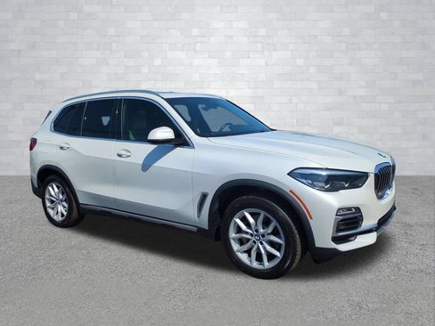 Used 2019 BMW X5 xDrive40i w/ Convenience Package AWD/4WD image 2