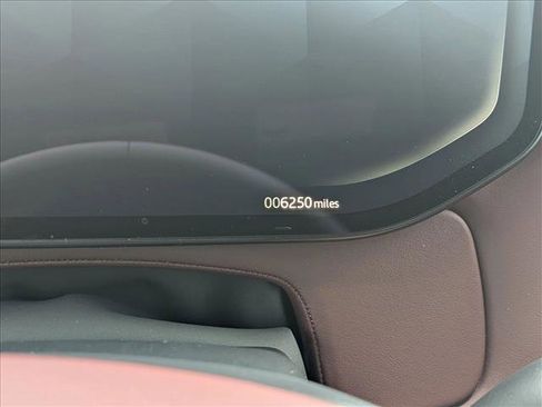 Used 2025 Land Rover Range Rover Sport Dynamic SE image 11