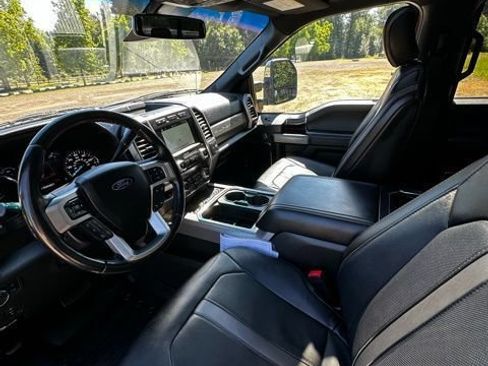 Used 2019 Ford F350 Platinum w/ Platinum Ultimate Package AWD/4WD image 13