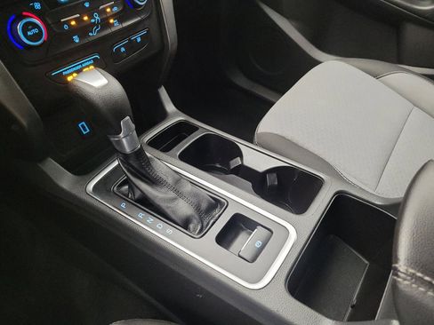 Used 2017 Ford Escape SE AWD/4WD image 26