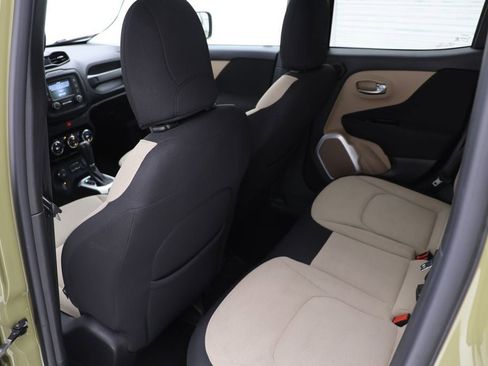 Used 2015 Jeep Renegade Latitude w/ Popular Equipment Group image 11