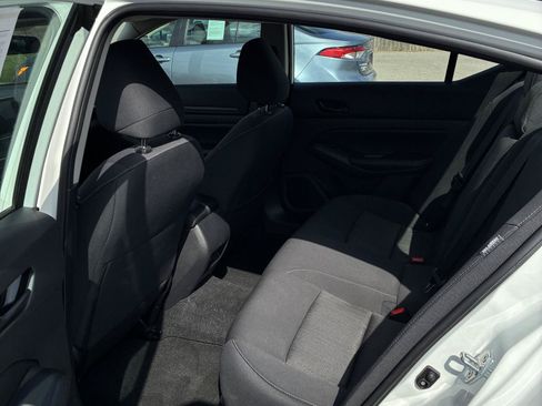 Used 2025 Nissan Altima 2.5 SV AWD/4WD image 8