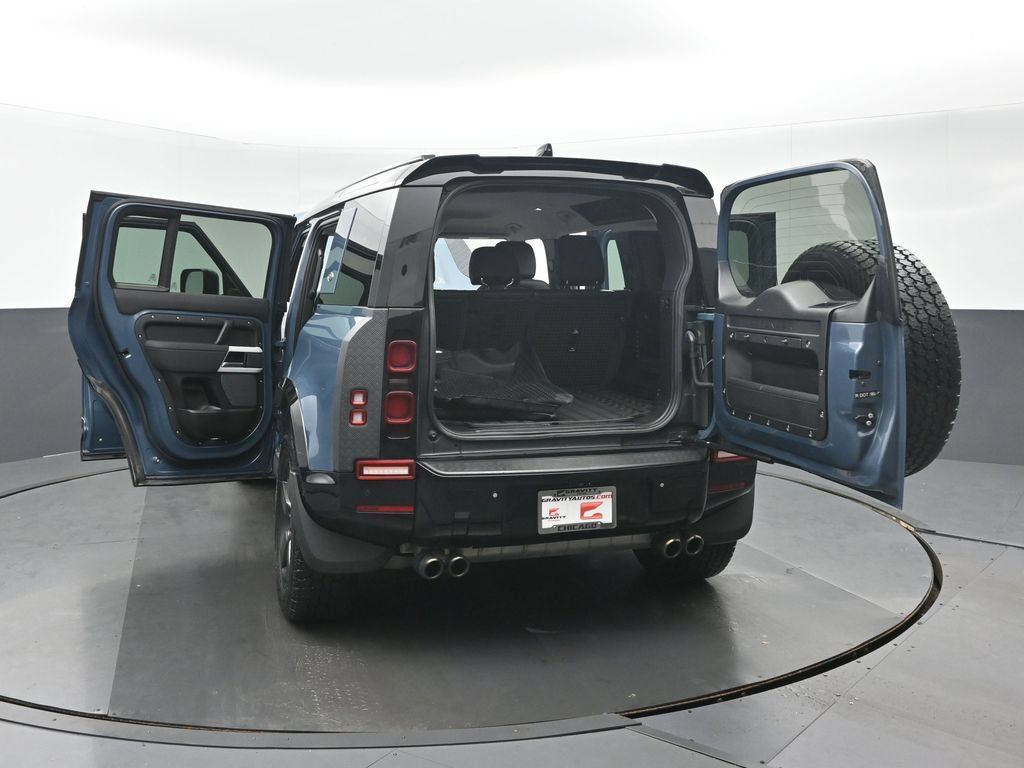 Used 2020 Land Rover Defender 110 SE AWD/4WD image 44