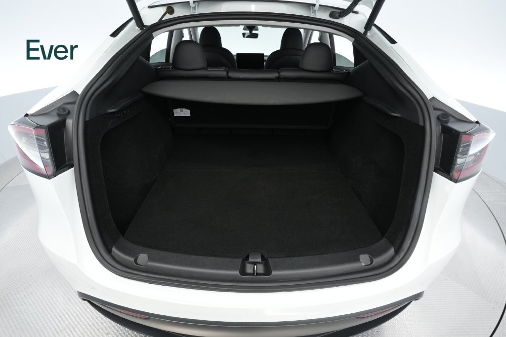 Used 2022 Tesla Model Y Long Range AWD/4WD image 8